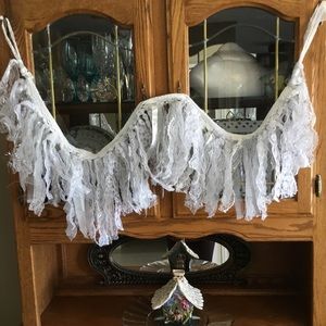 5 ft Silver Ribbon And Lace Swag Fringe Banner